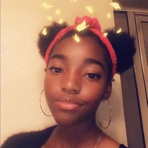 Meet your Posher, Amaya